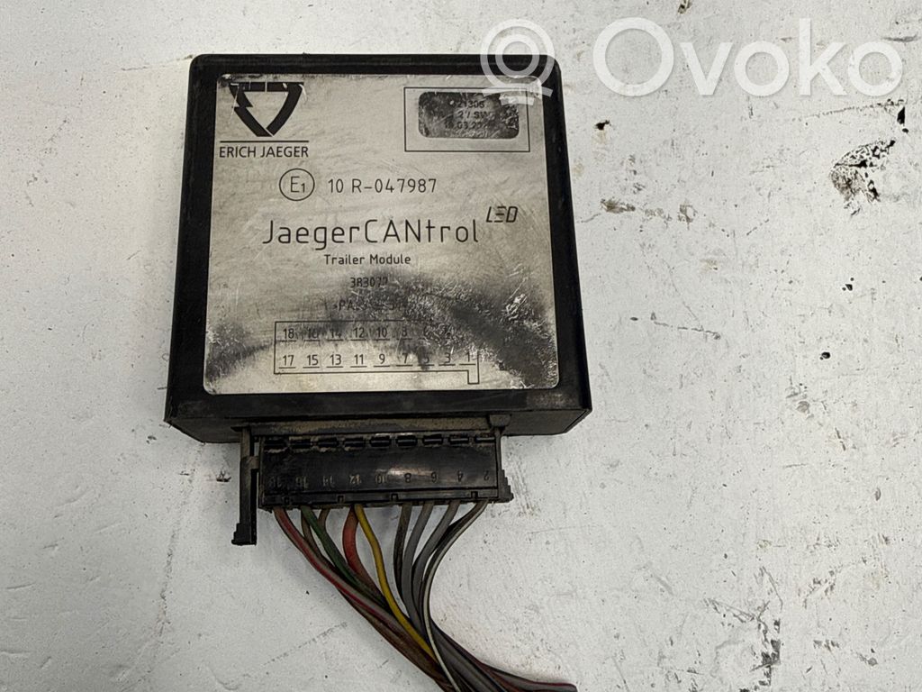 Mercedes-Benz E W211 Unidad de control/módulo de la barra de remolque 