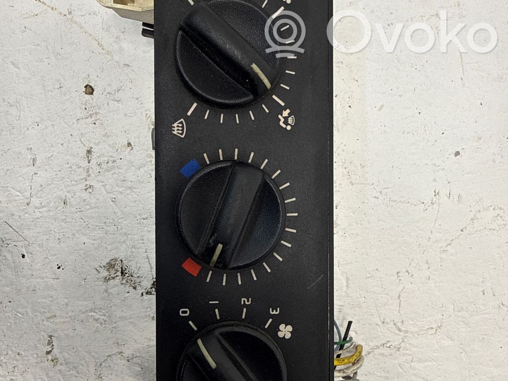 Renault Master II Oro kondicionieriaus/ klimato/ pečiuko valdymo blokas (salone) 