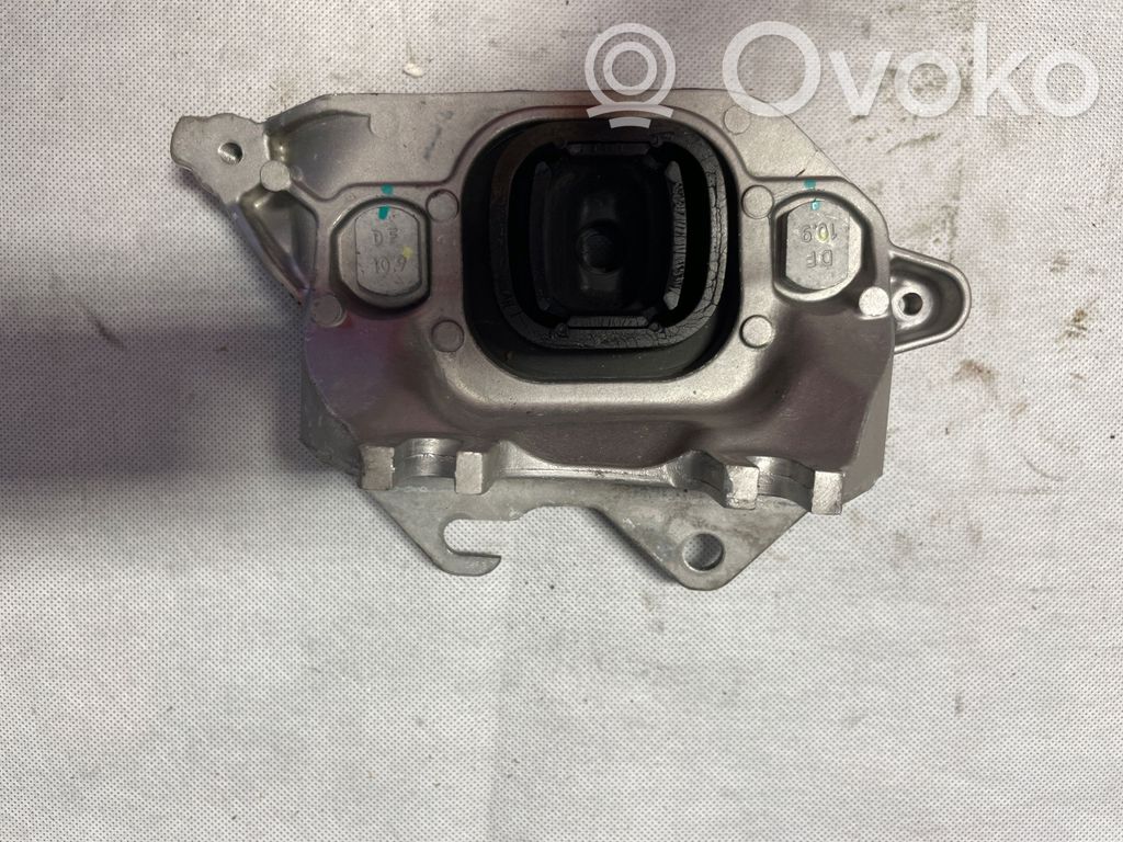 Renault Arkana Gearbox mount 