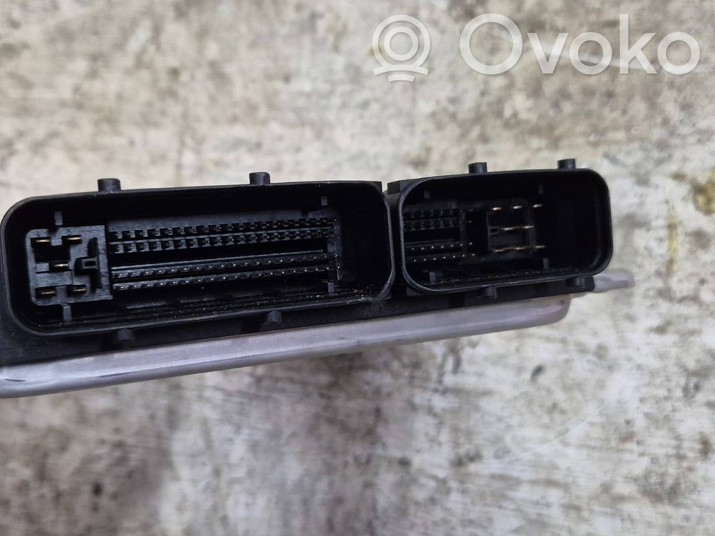 Volkswagen PASSAT B5 Engine control unit/module 