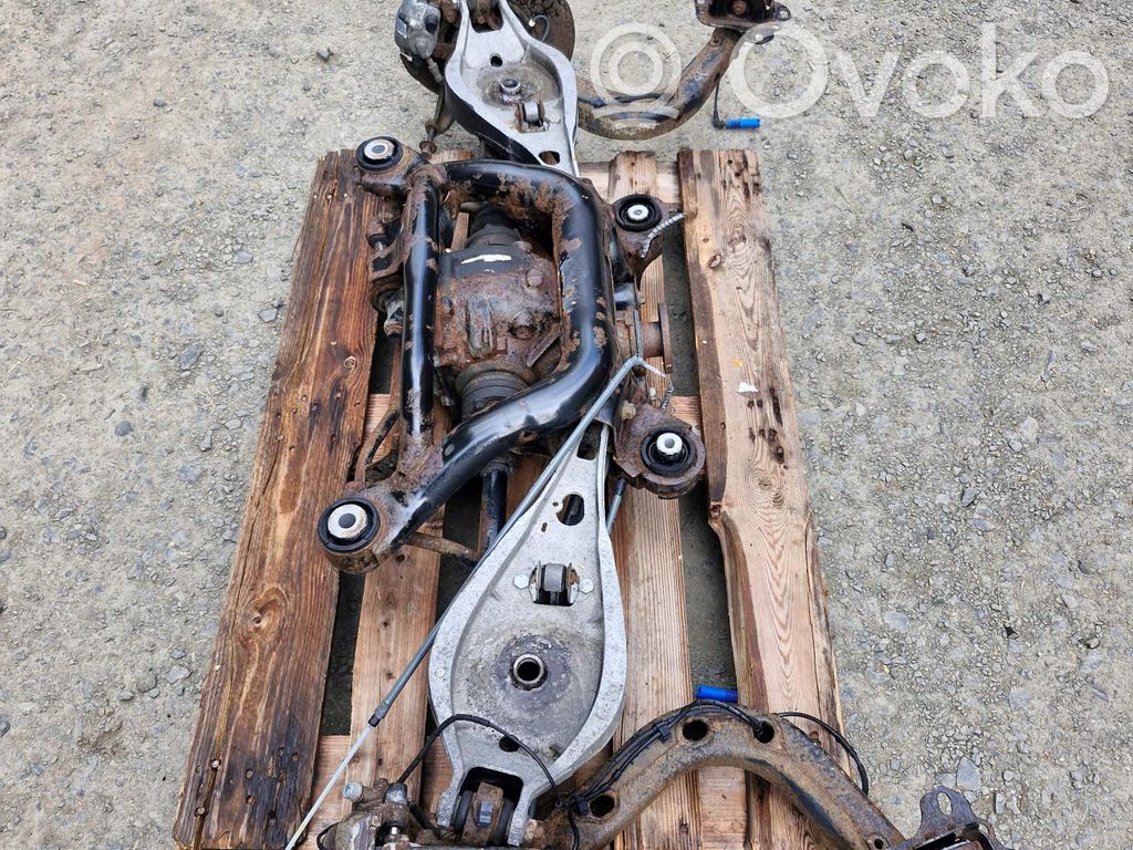 BMW 3 E46 Rear axle beam 