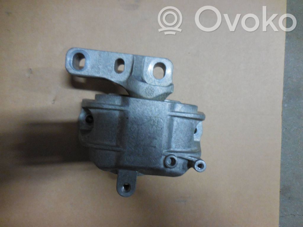 Engine mount bracket   1K019922AM
