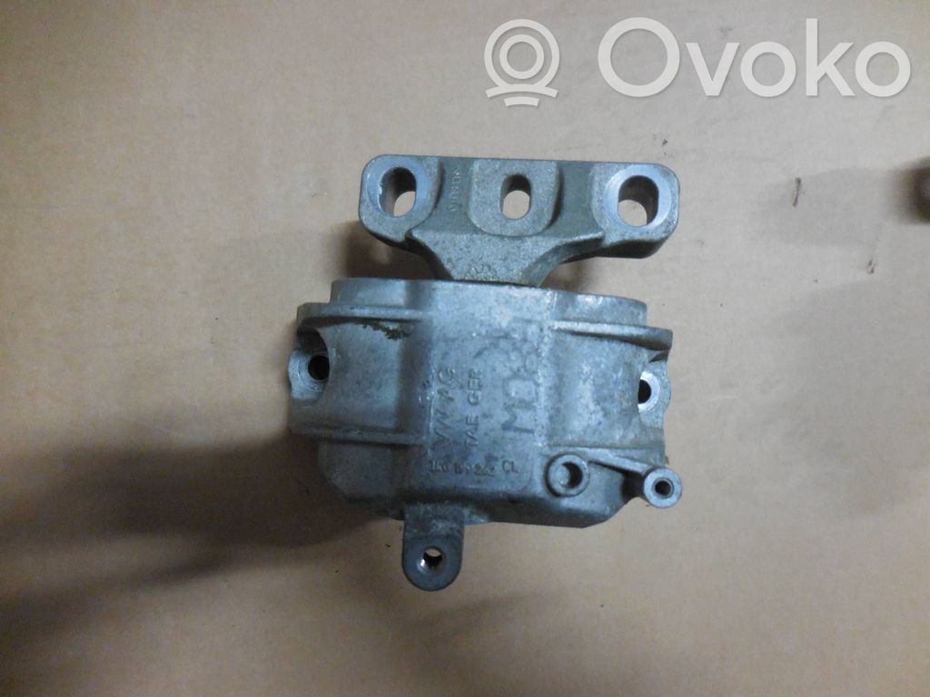 Engine mount bracket   1K0199262CL