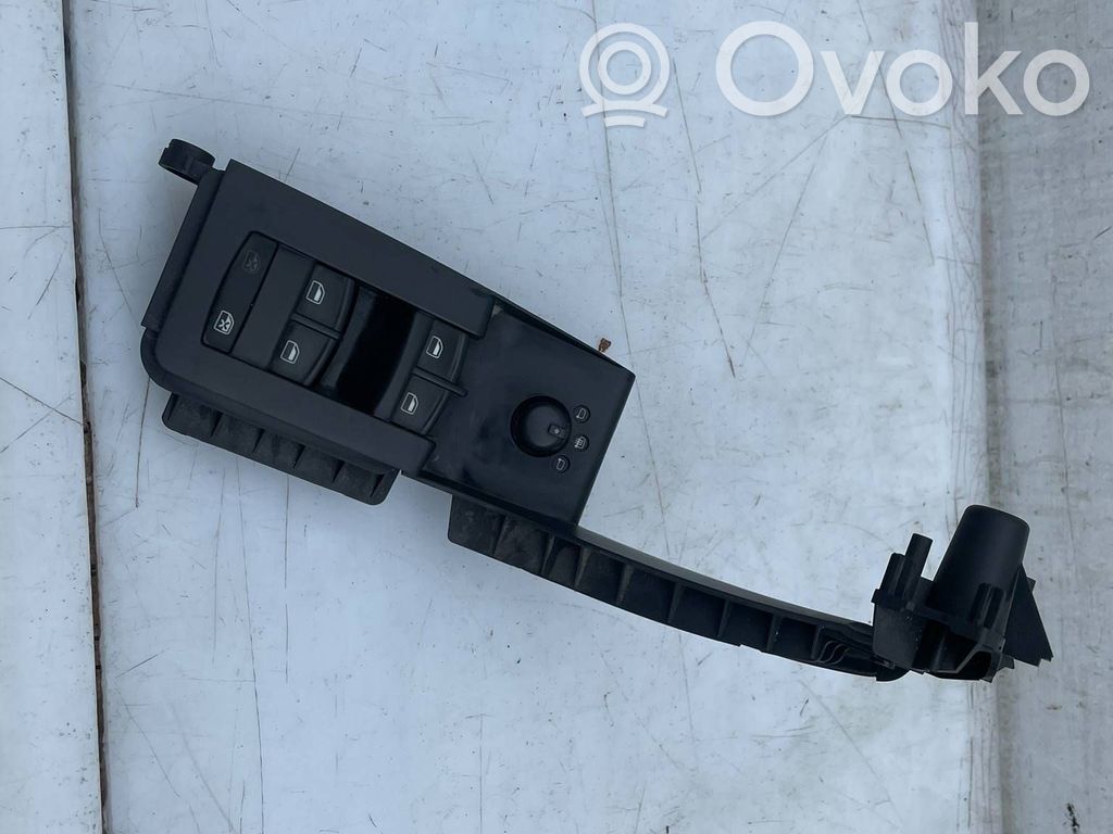 Audi A3 S3 8P Front door interior handle trim 