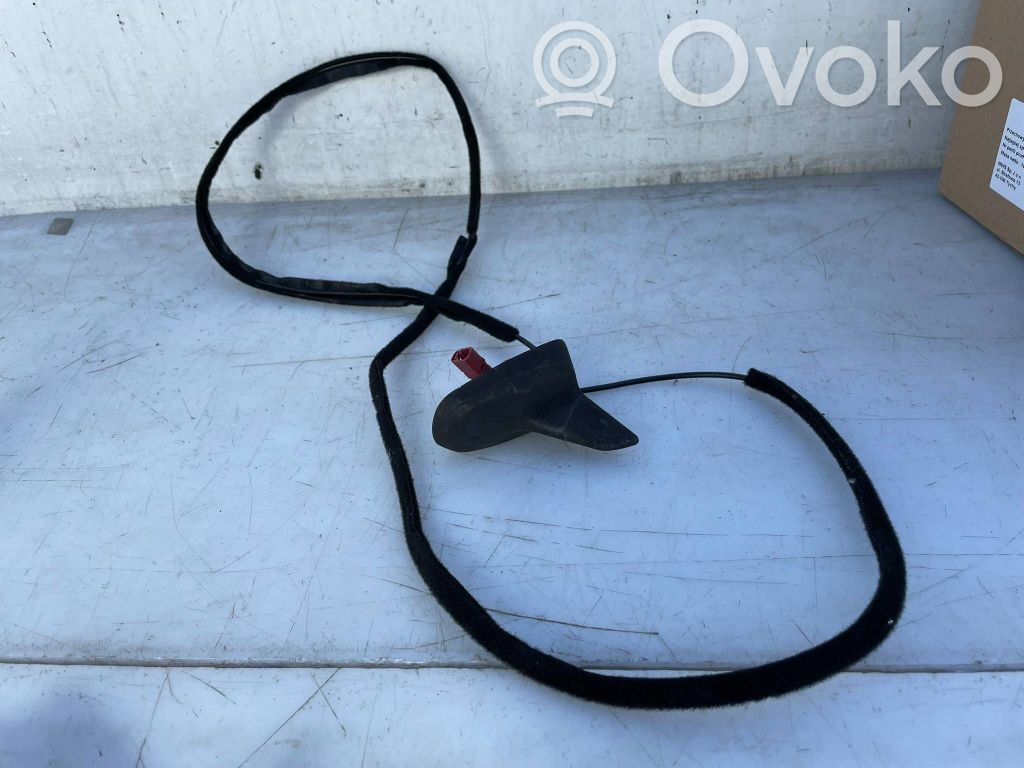 GPS-pystyantenni   8P0035503J,7617431026