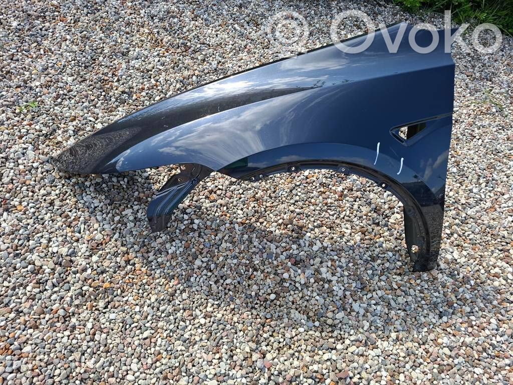 Tesla Model Y Juniper Spārns 
