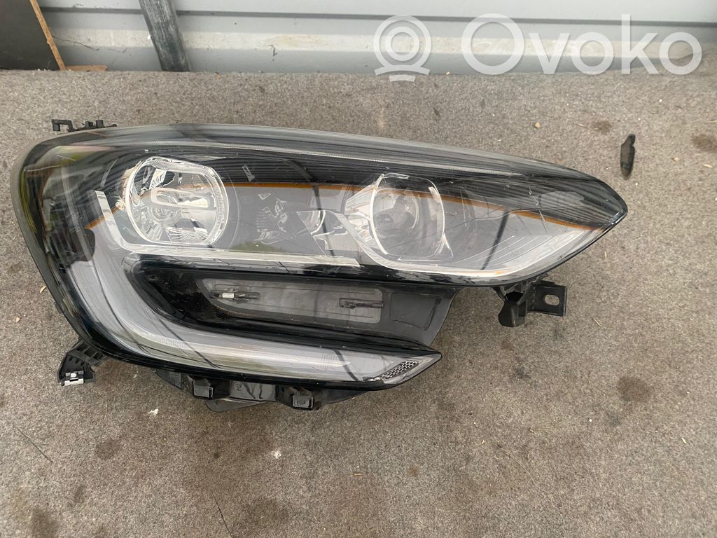Renault Megane IV Headlight/headlamp 