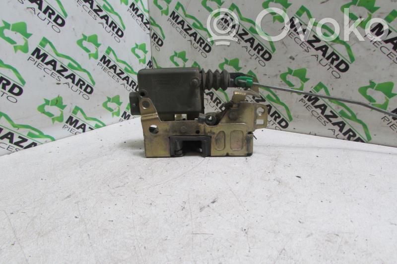 Renault Clio I Front door lock 