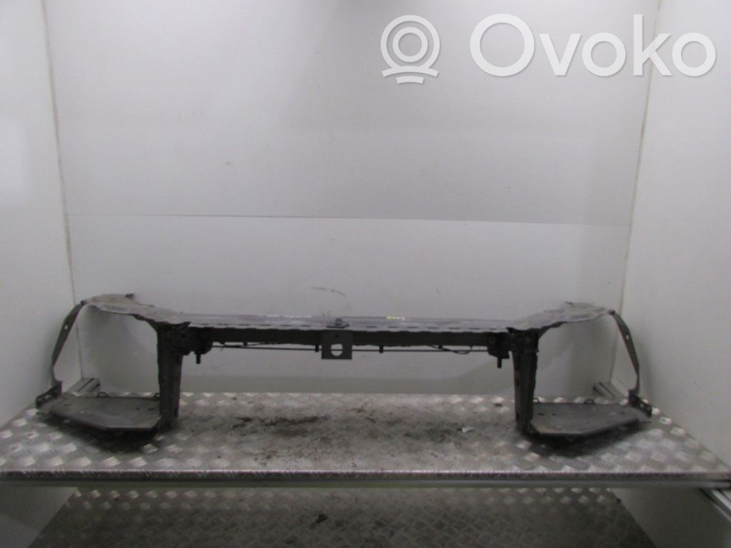 Land Rover Freelander 2 - LR2 Support de radiateur sur cadre face avant 