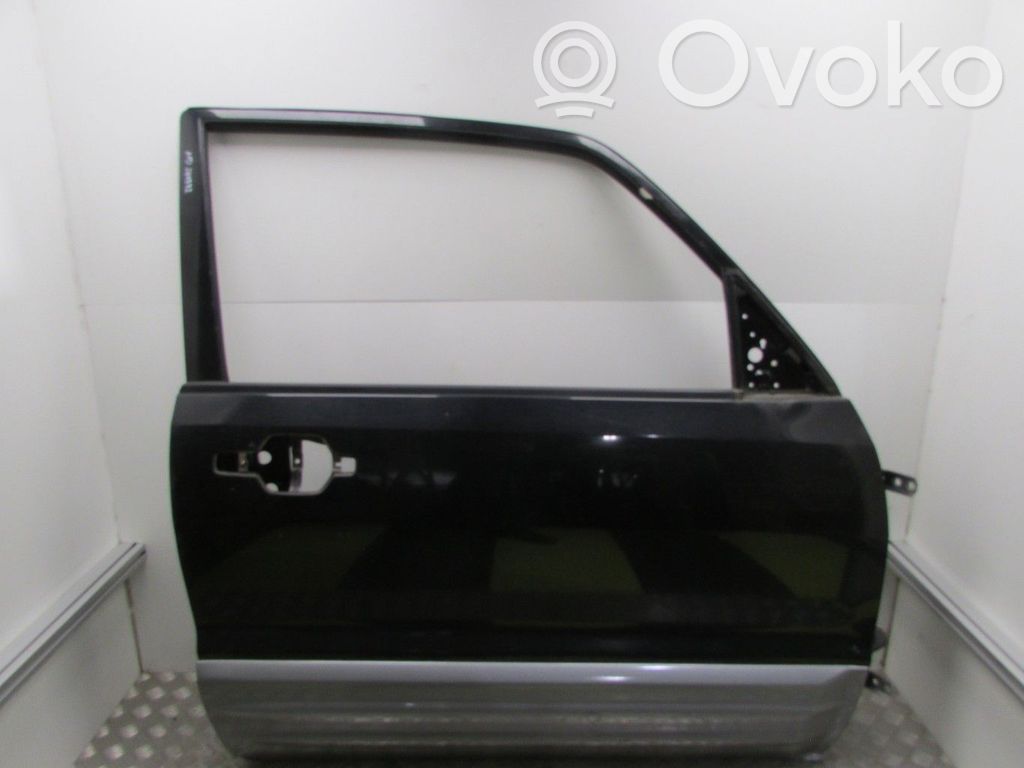 Mitsubishi Pajero Puerta delantera 