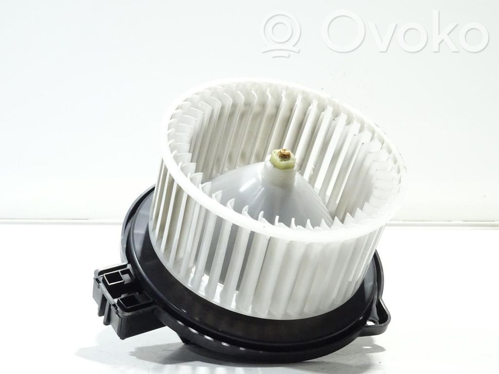 Mazda 2 Mazā radiatora ventilators 