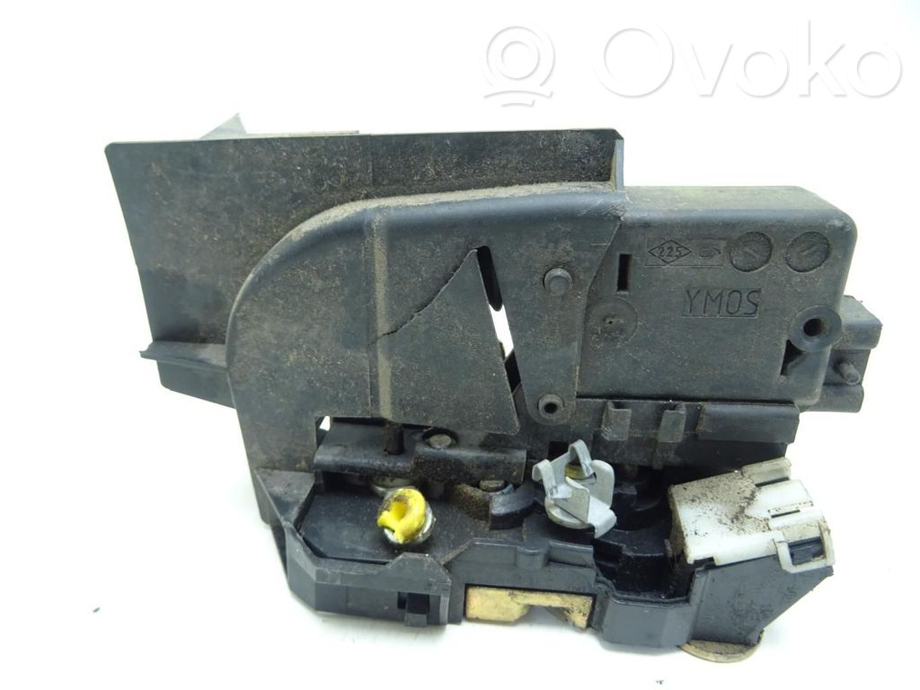 Renault Laguna I Etuoven lukko 