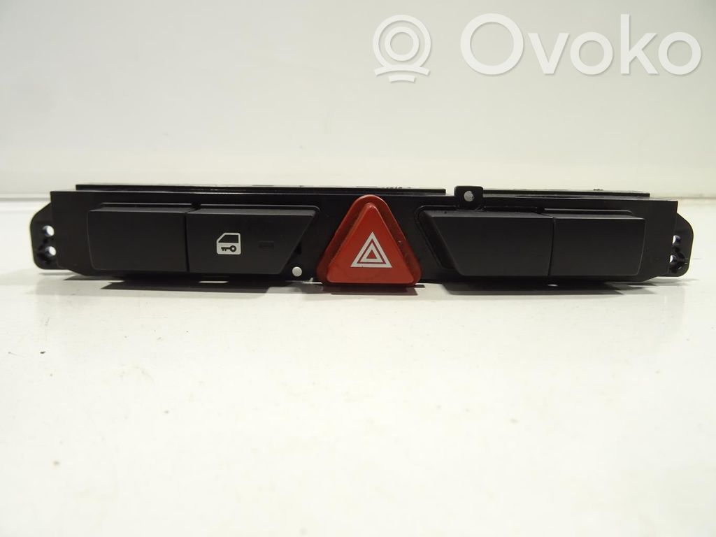 KIA Ceed Hazard light switch 