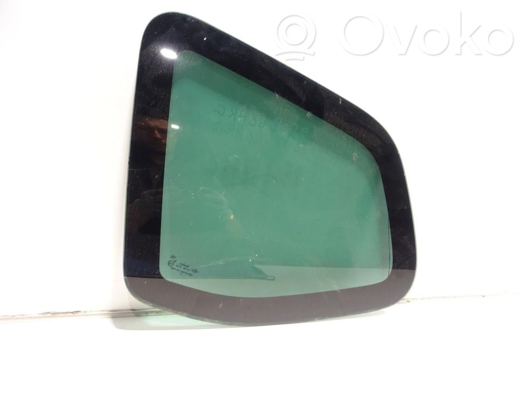 Dacia Duster Rear side window 