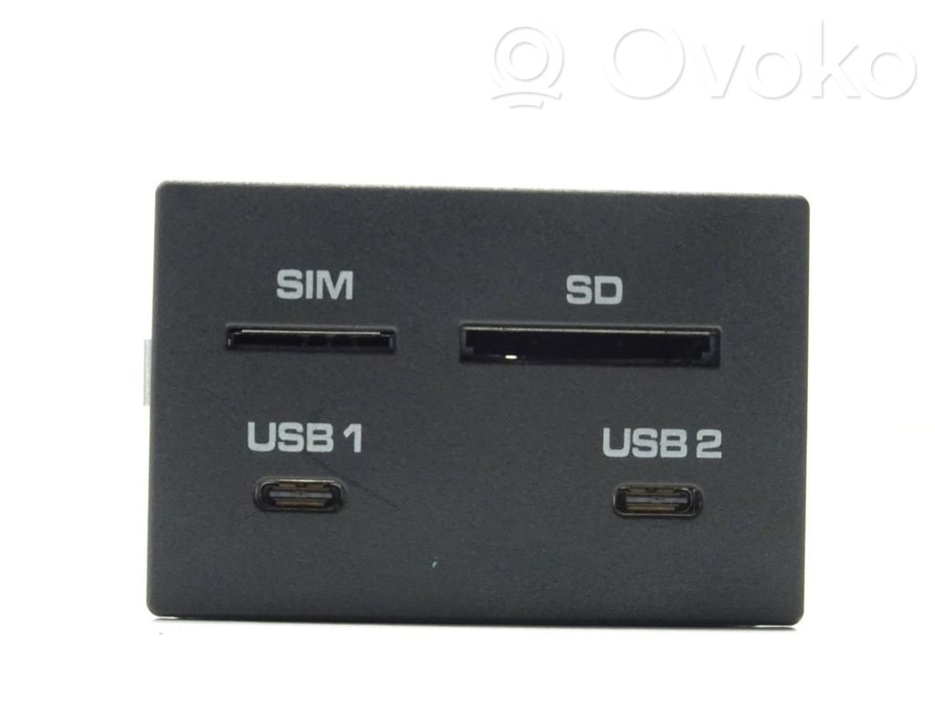 Porsche Macan (95B) USB socket connector 