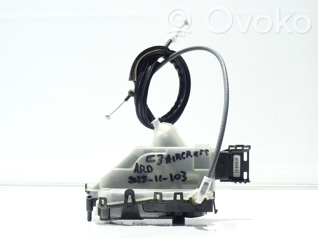 Citroen C3 Aircross Takaoven lukko 
