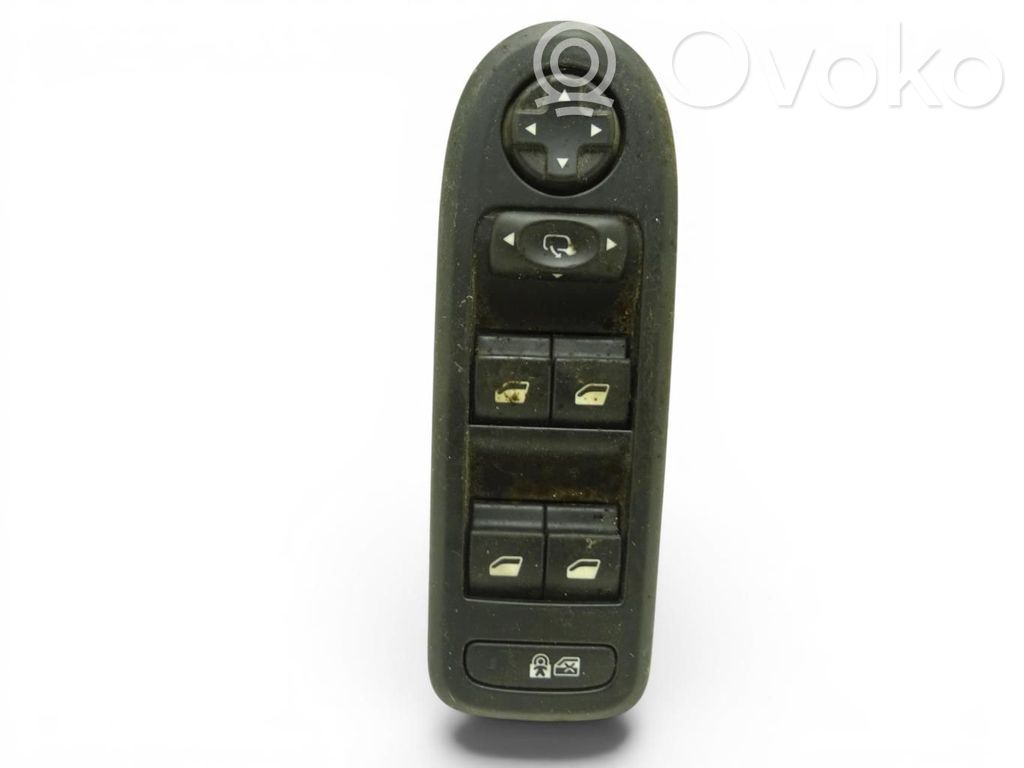 Electric window control switch   6490NR
