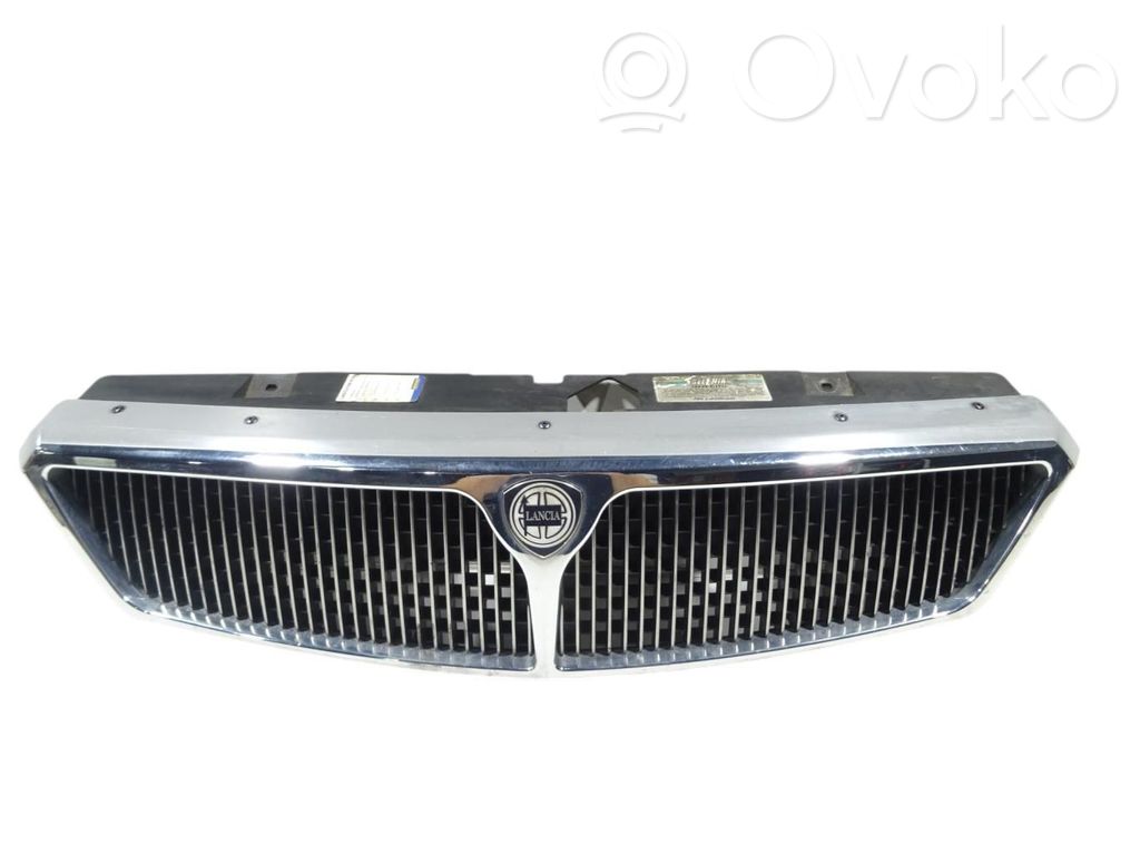 Atrapa chłodnicy / Grill   9453921163