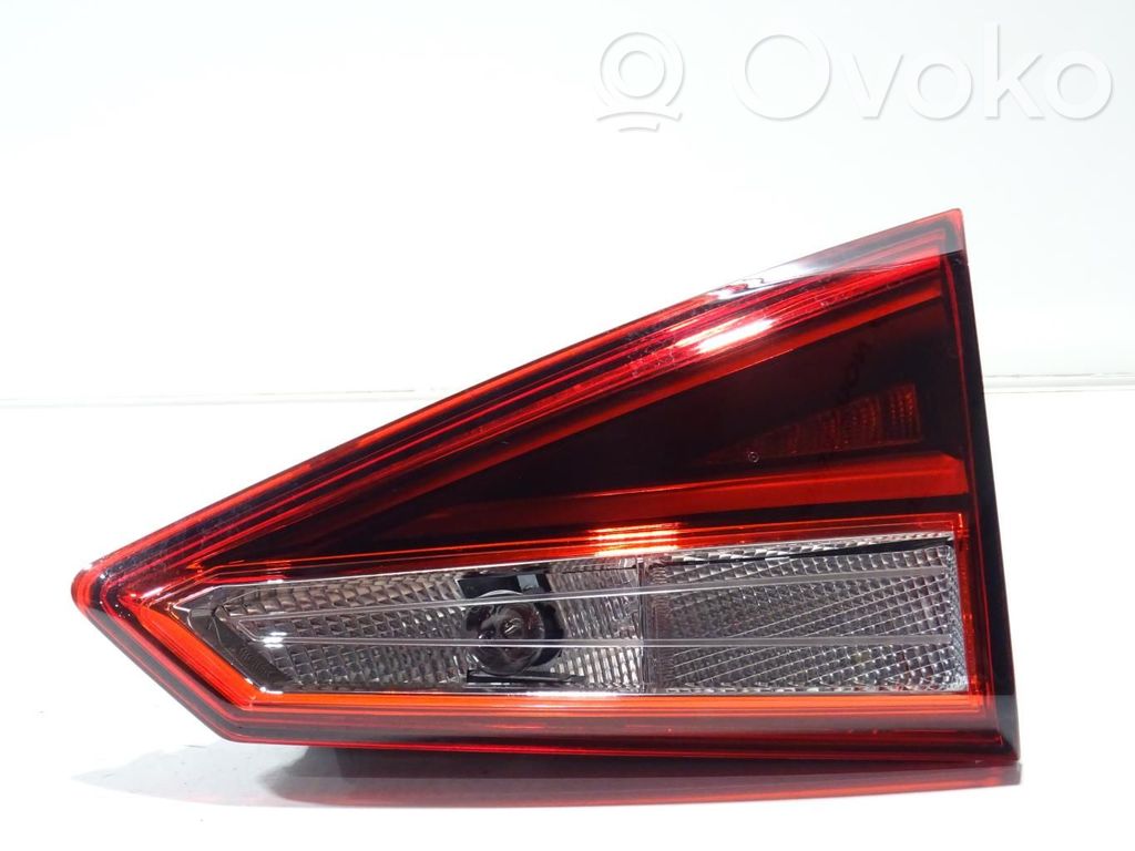 Seat Arona Luci posteriori del portellone del bagagliaio 