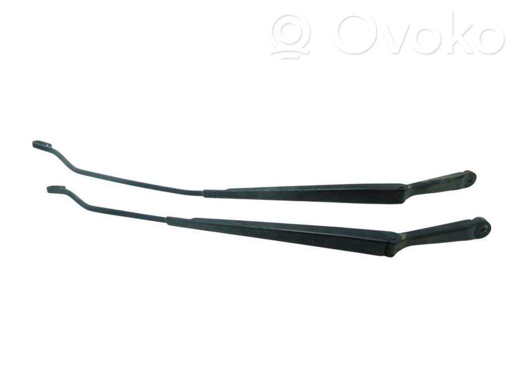 Ford Focus Ramię wycieraczki szyby przedniej / czołowej 