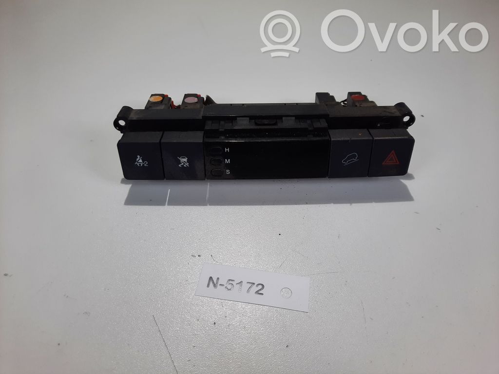 Chevrolet Captiva Hazard light switch 