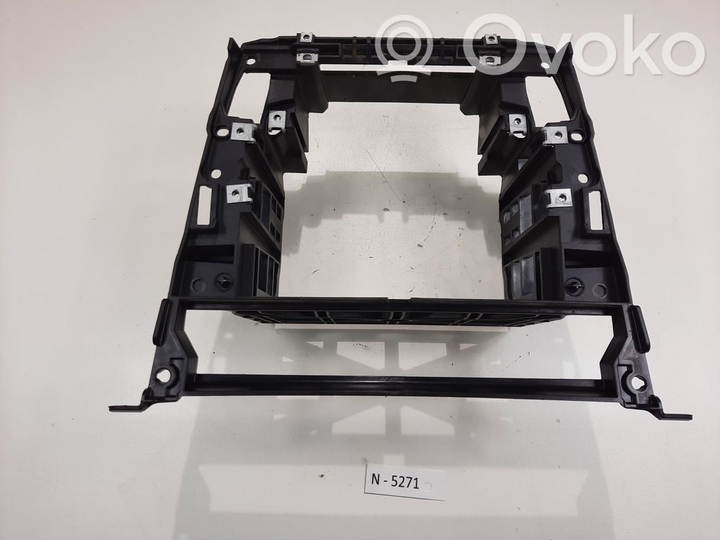 BMW 5 E60 E61 Panelės apdailos skydas (centrinis) 