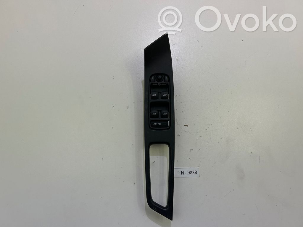 Volvo XC60 Electric window control switch 