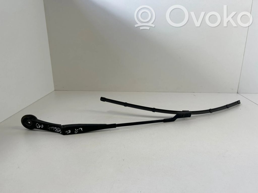 Ford Focus Front wiper blade arm 