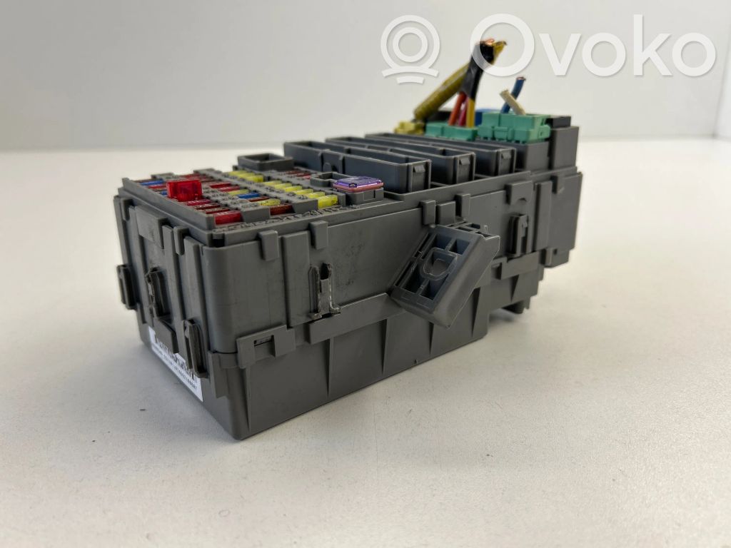 Mercedes-Benz E W211 Fuse module 