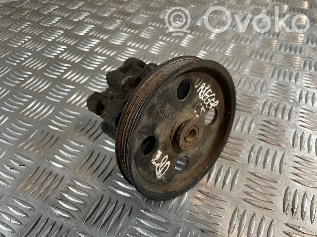 Chrysler Voyager Power steering pump 