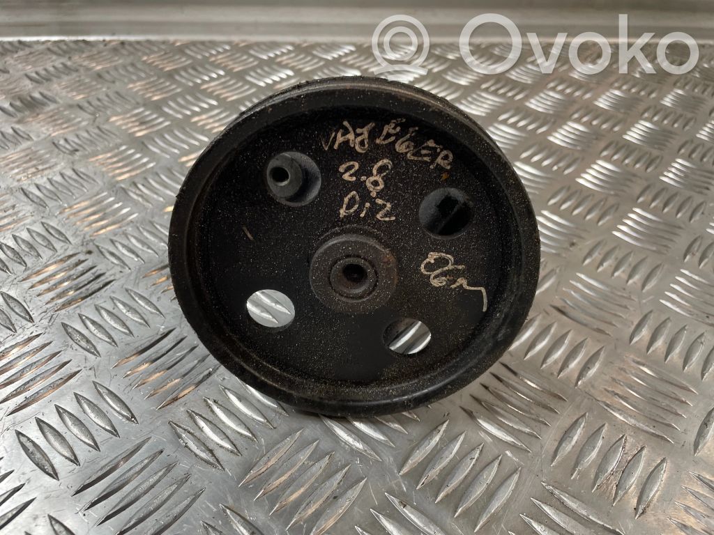Chrysler Voyager Power steering pump 