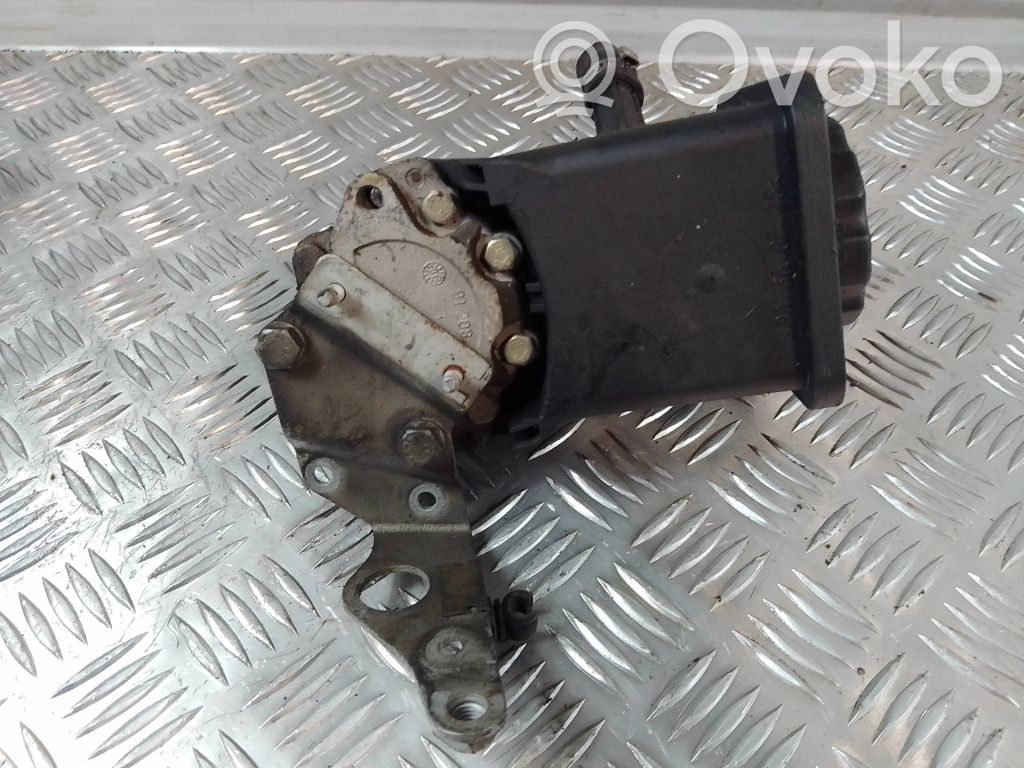 BMW 3 E46 Power steering pump 