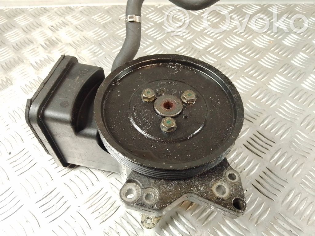 BMW 5 E39 Power steering pump 