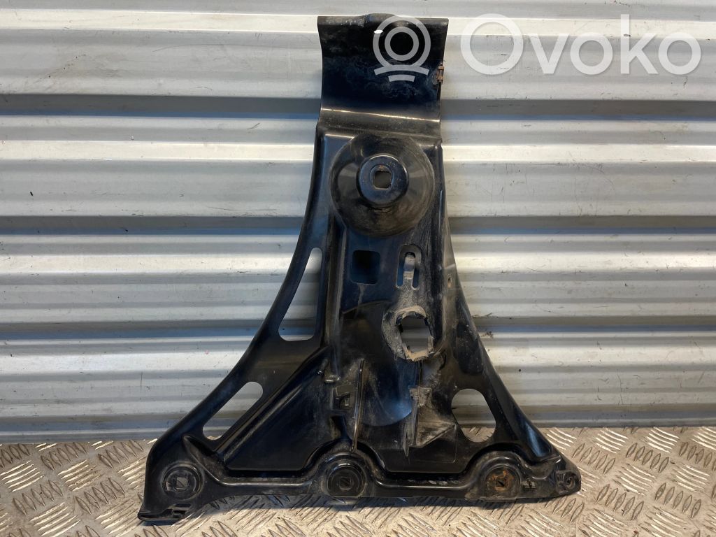 BMW 5 E60 E61 Galinis laikiklis bamperio 