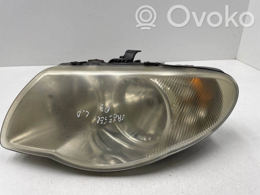 Chrysler Voyager Headlight/headlamp 
