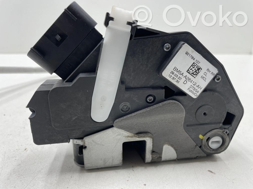 Ford Transit Courier Bīdāmās durvis slēdzene 