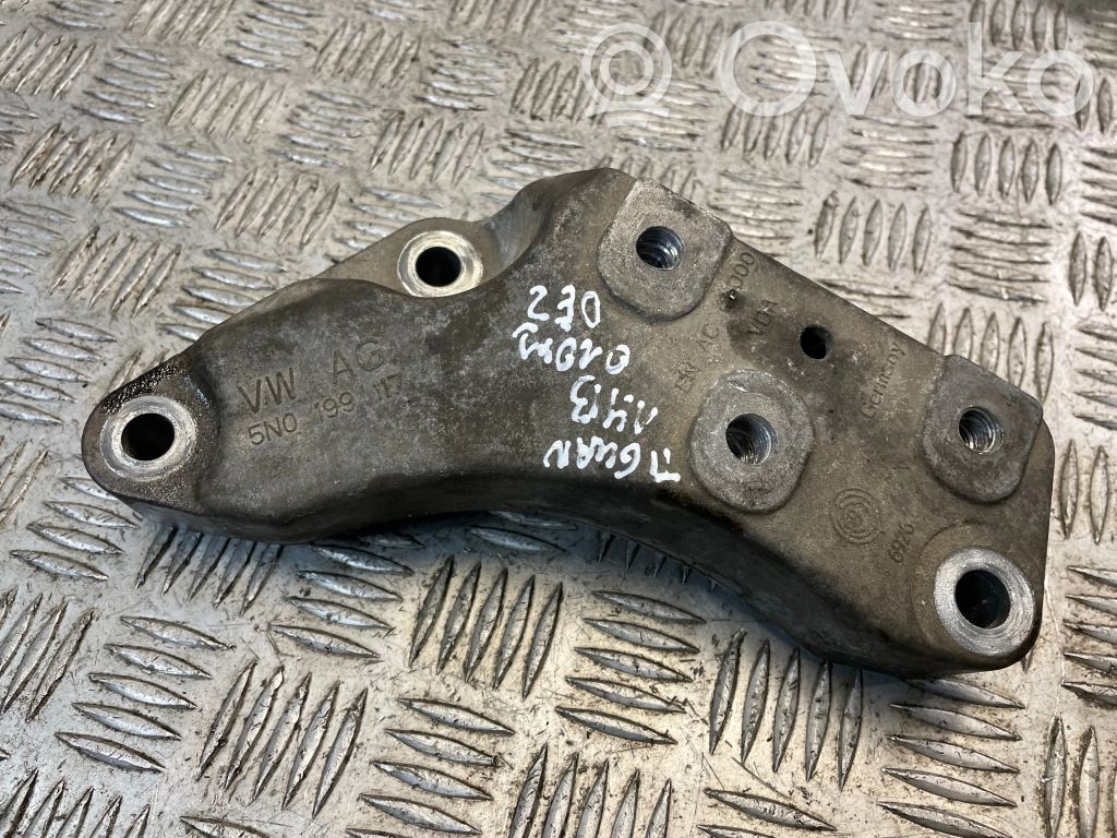 Volkswagen Tiguan Gearbox mounting bracket 