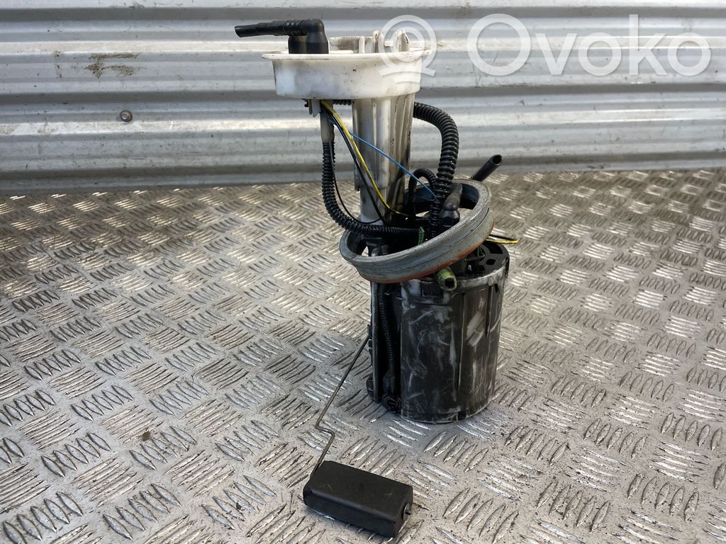 Audi A4 S4 B7 8E 8H Bomba interna de combustible 