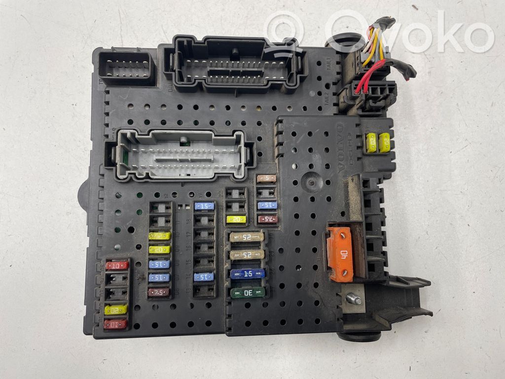 Volvo V70 Fuse module 