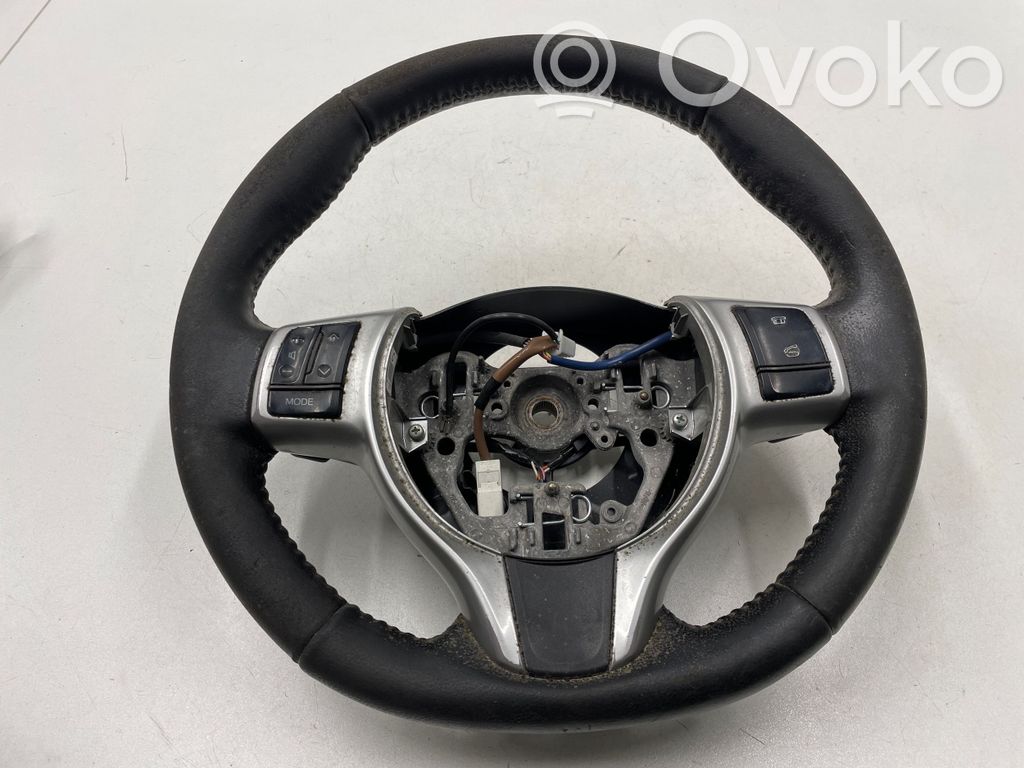 Toyota Yaris Ohjauspyörä 