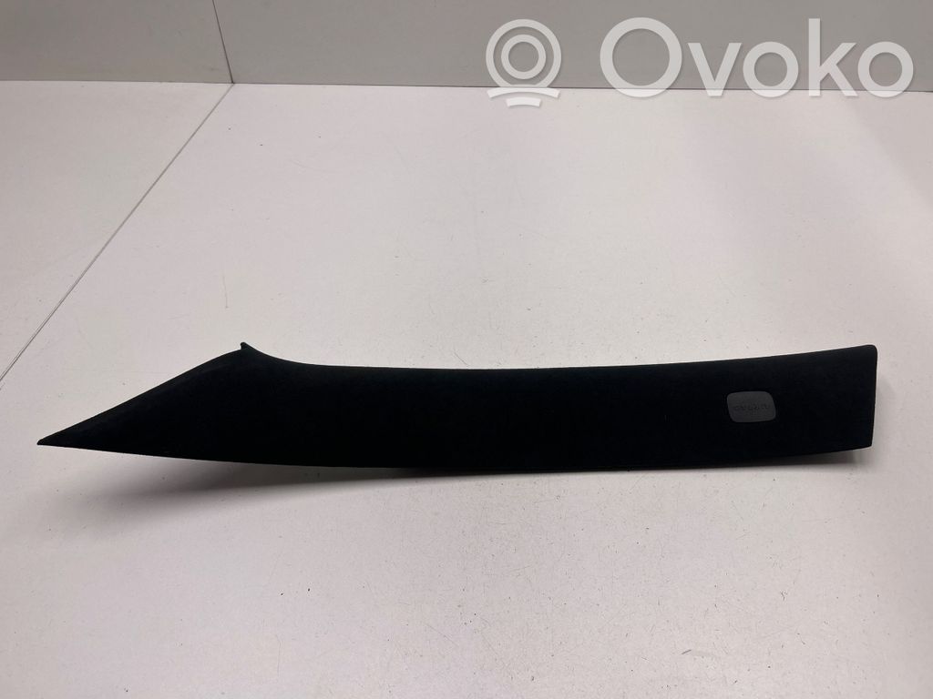 Infiniti Q30 Osłona słupka szyby przedniej / A 
