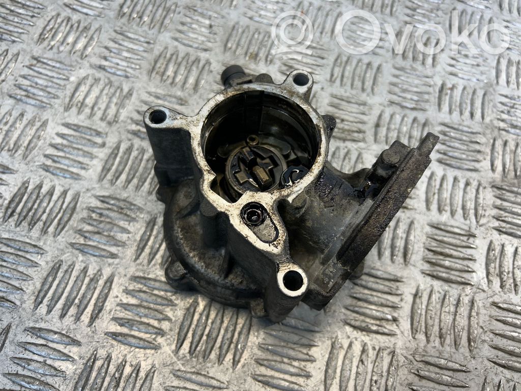 Skoda Superb B6 (3T) Bomba de vacío 