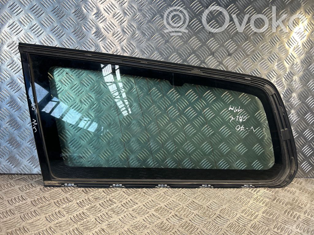Volvo V70 Rear side window 