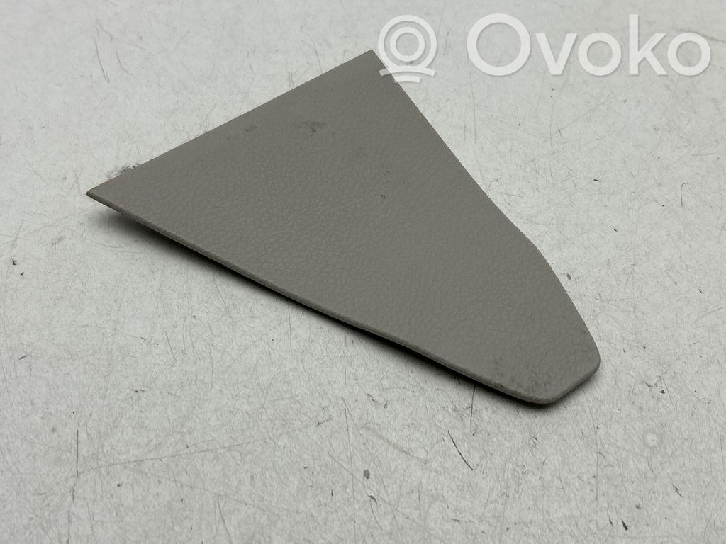 Chrysler Pacifica Other sill/pillar trim element 