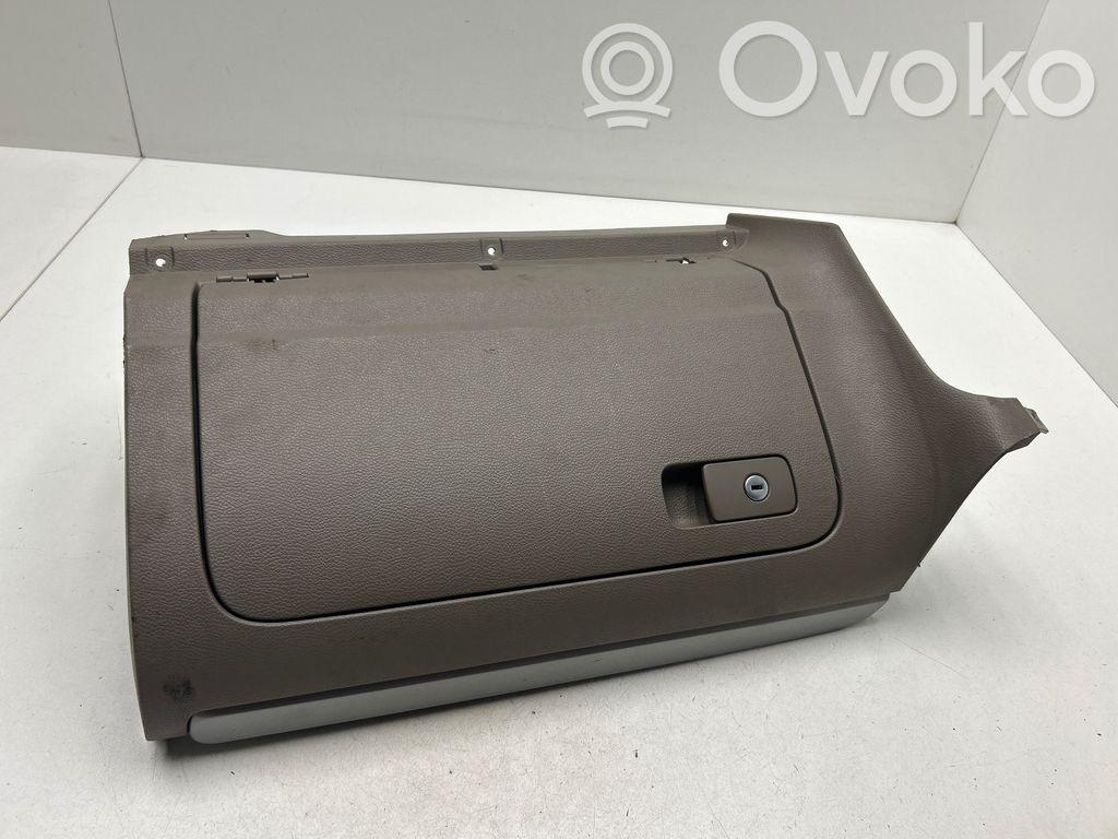 Volkswagen Golf VI Handschuhfach 