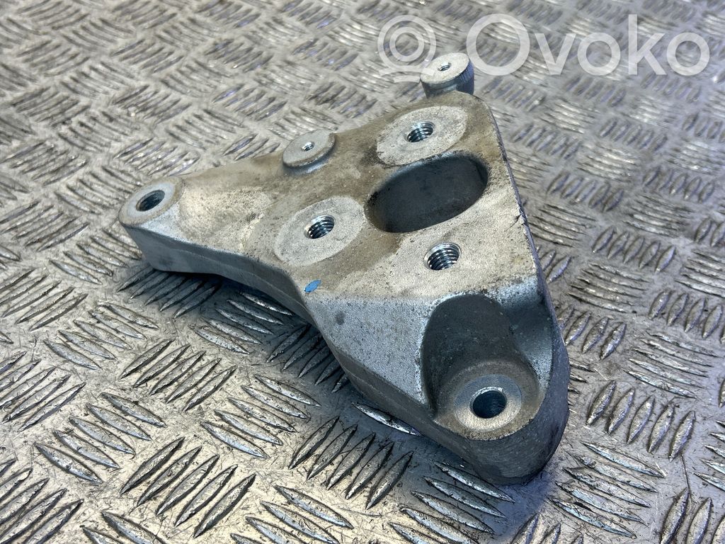 Gearbox mounting bracket   68224740AA
