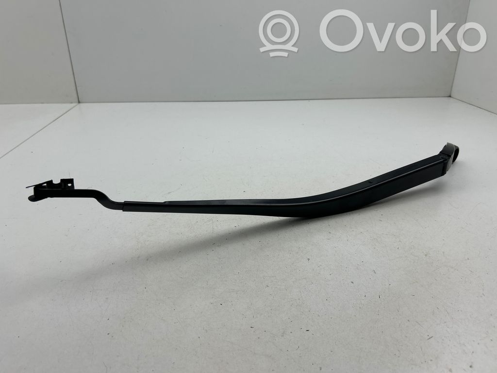 Chrysler Pacifica Front wiper blade arm 
