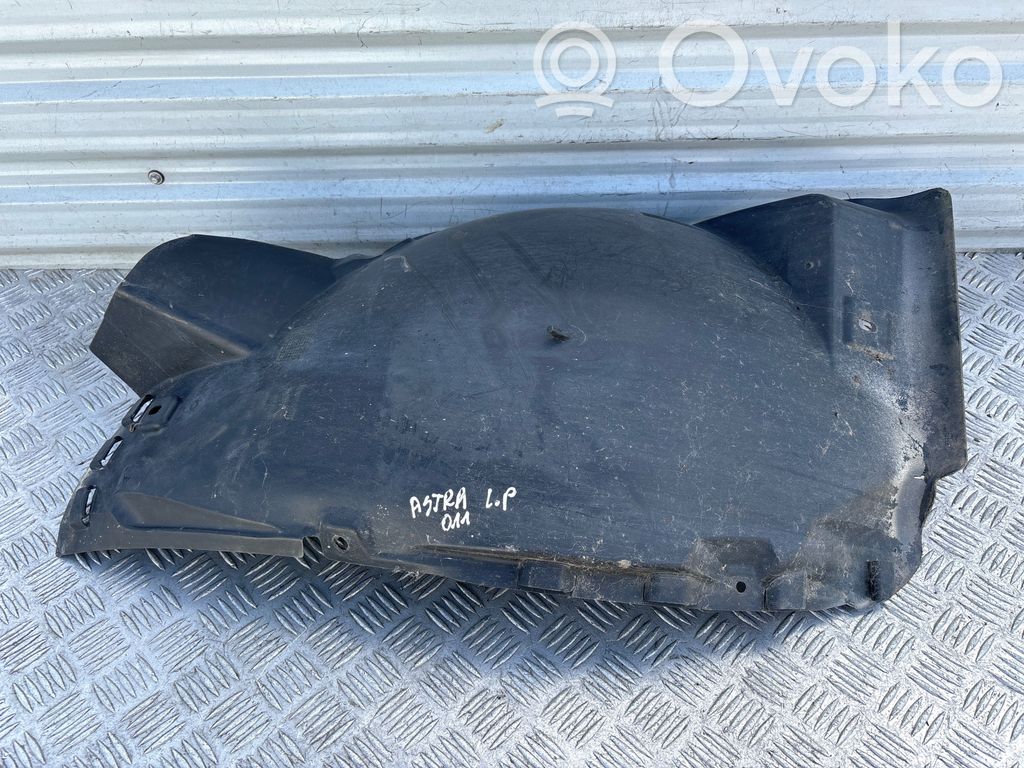Opel Astra J Nadkole przednie 
