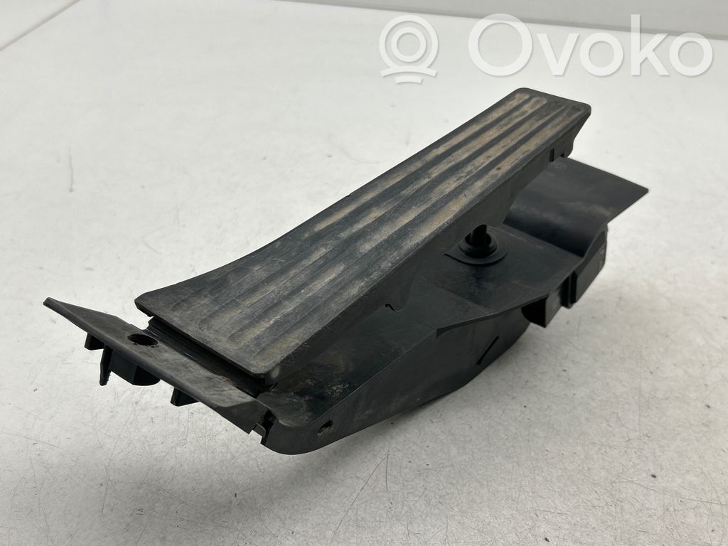 Accelerator throttle pedal   6772645,25916010,090906