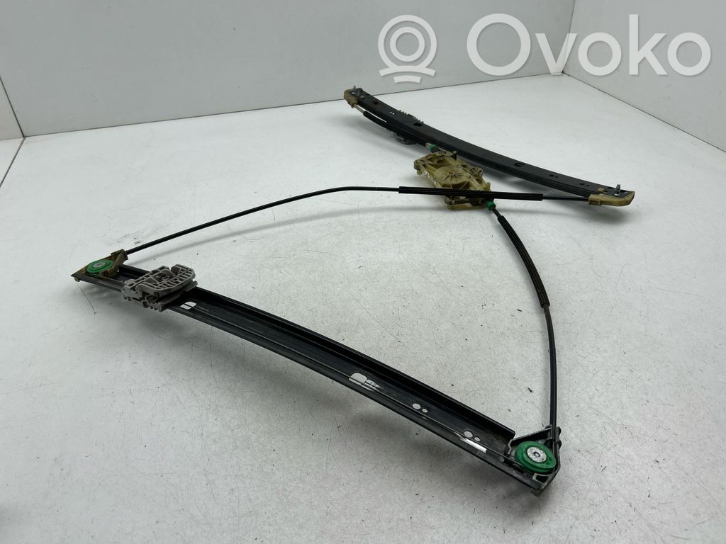 Audi Q7 4L Mechanizm podnoszenia szyby przedniej bez silnika 